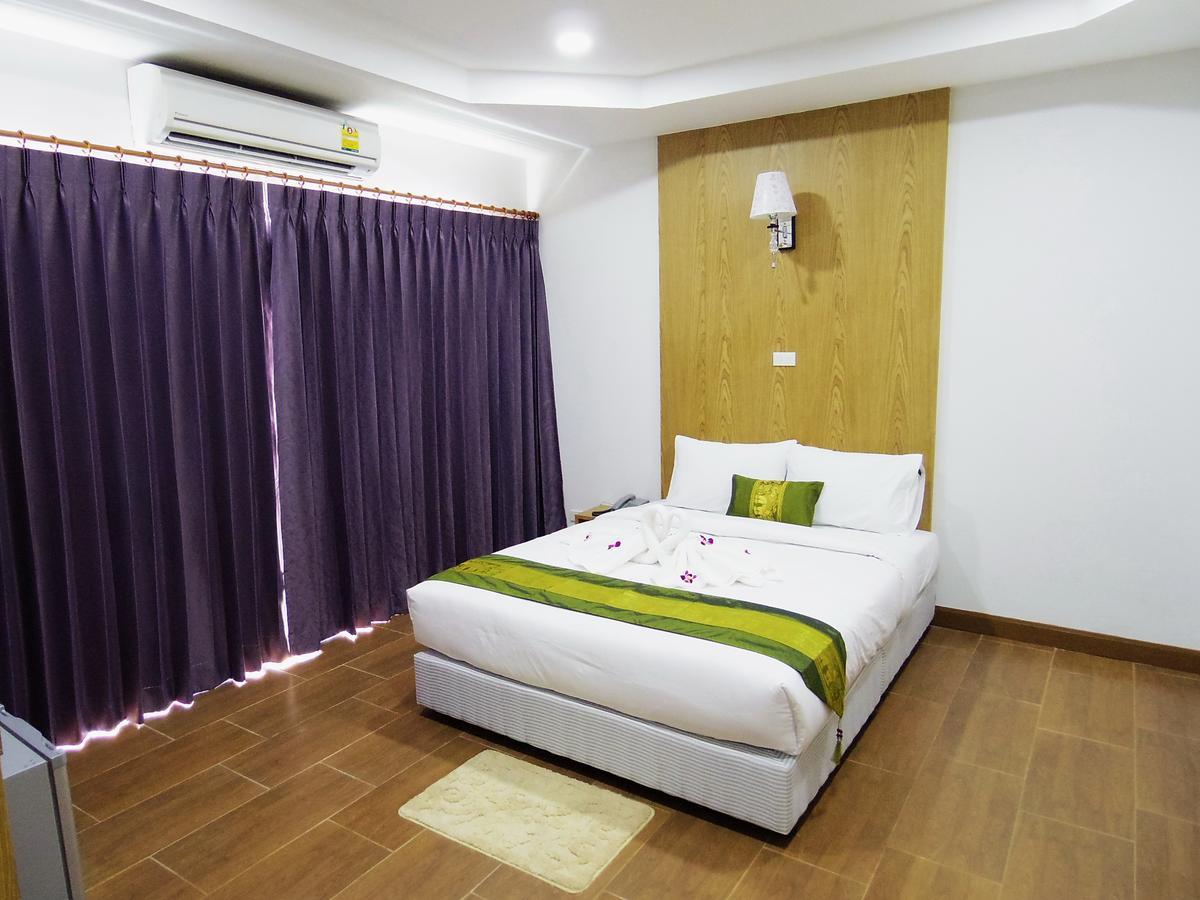 The Sr Residence Lampang Exteriér fotografie