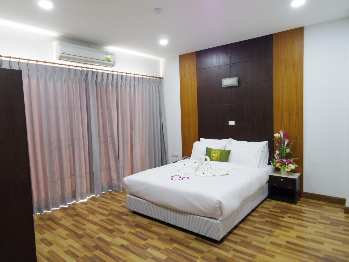 The Sr Residence Lampang Exteriér fotografie