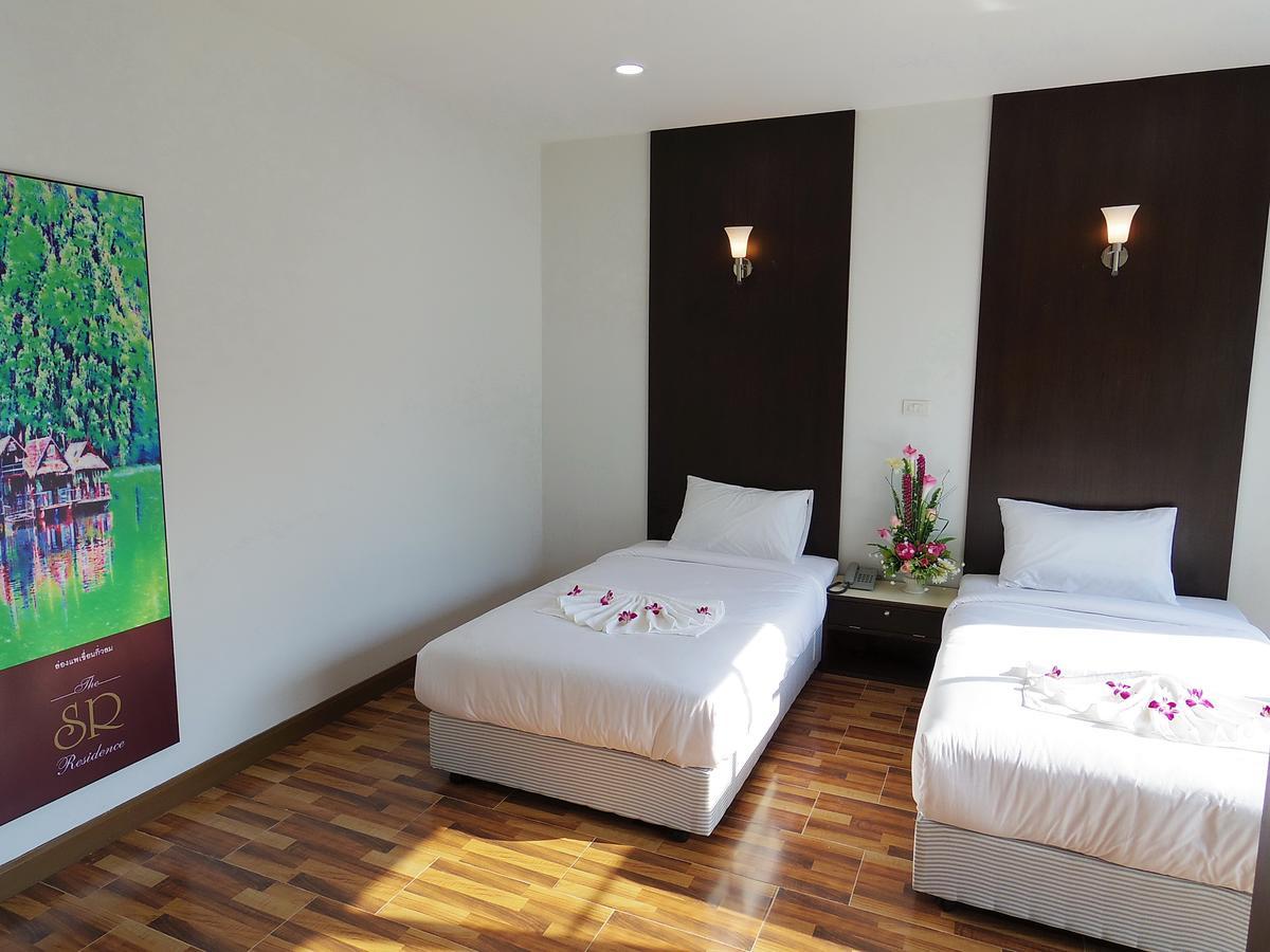 The Sr Residence Lampang Exteriér fotografie